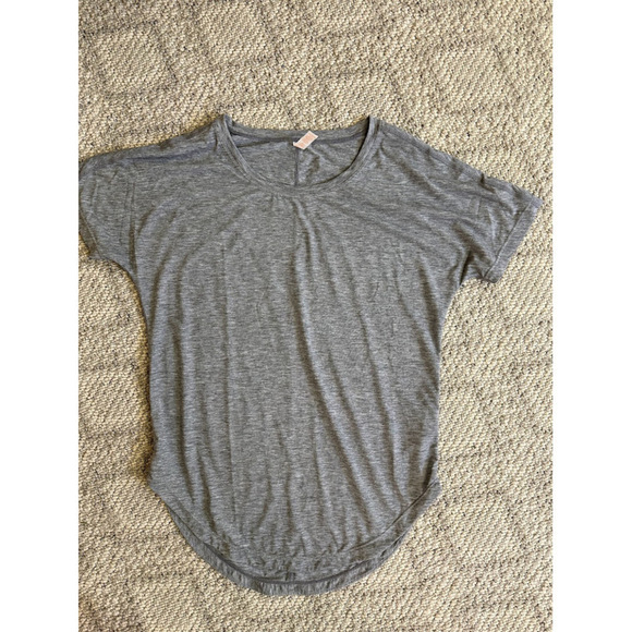 Lucy athletic tee grey size XS - Picture 1 of 2